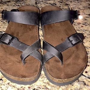 Mountain Sole Strapped Sandals
